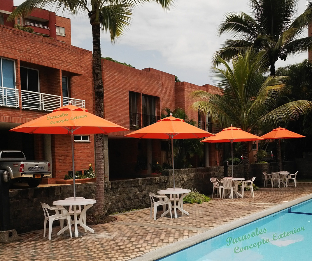 Sombrillas en Aluminio de 2.50  con Lona Importada para Mesa Plástica